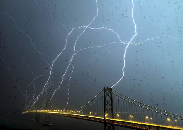 A map showing the Eight lightning strikes on the Bay Bridge in San Francisco, 13th April 2012 (Courtesy: Phil McGrew)